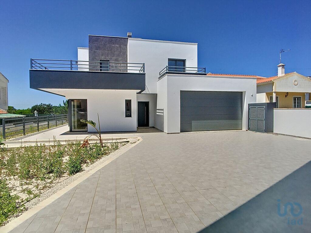 House in Torres Vedras - view 1