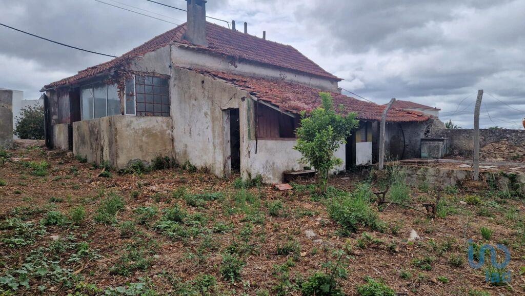 House in Batalha - view 1