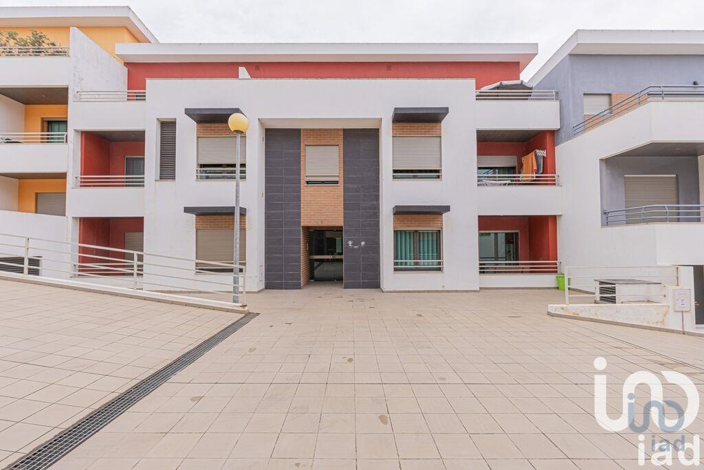 Apartment in Sao Pedro da Cadeira - view 1