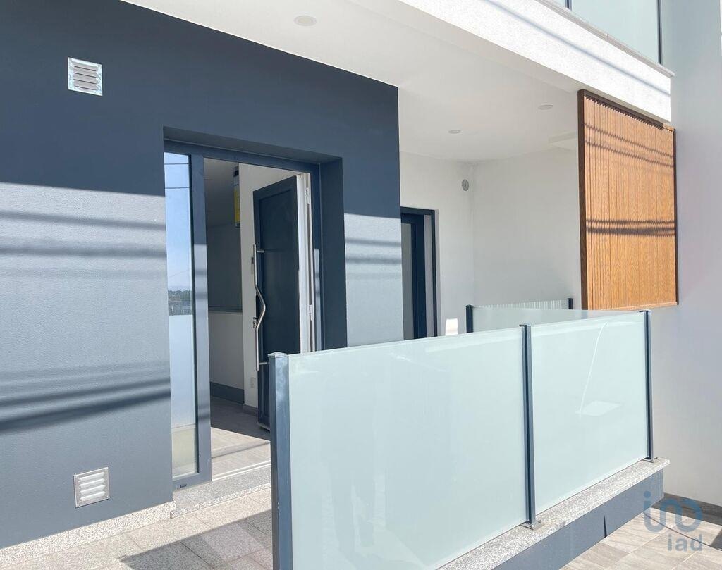 House in Seixal - view 1