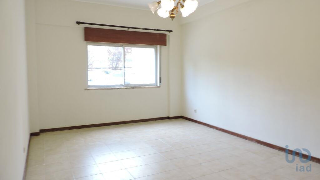 Apartment in Loures - view 1