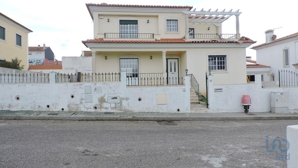 House in Bombarral - view 1