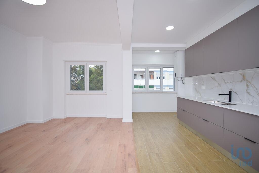 Apartment in Monte Abraao - view 1