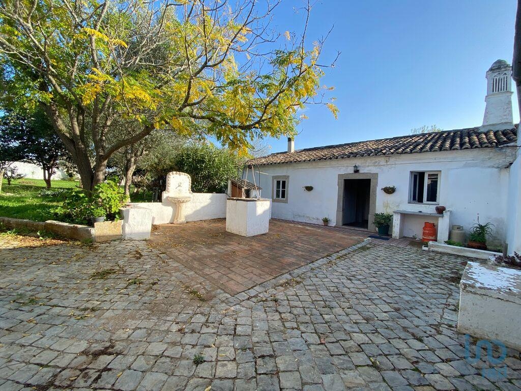 House in Portela - view 1