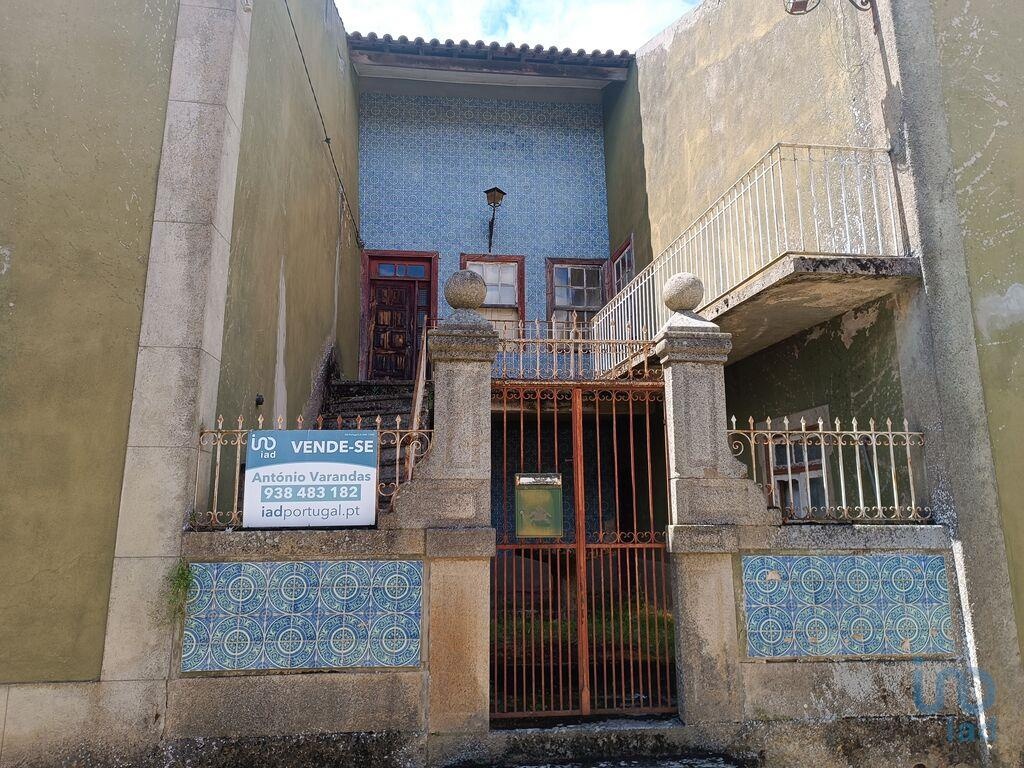 House in Mogadouro - view 1