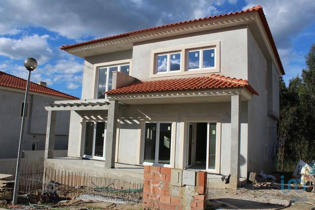House in Caldas da Rainha - view 1