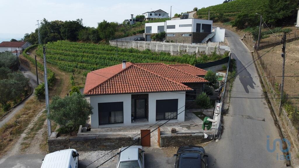 House in Peso da Regua - view 1