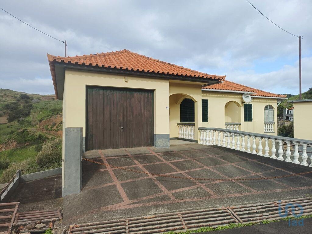 House in Machico - view 1