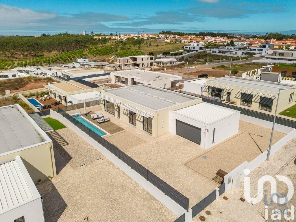 House in Caldas da Rainha - view 1
