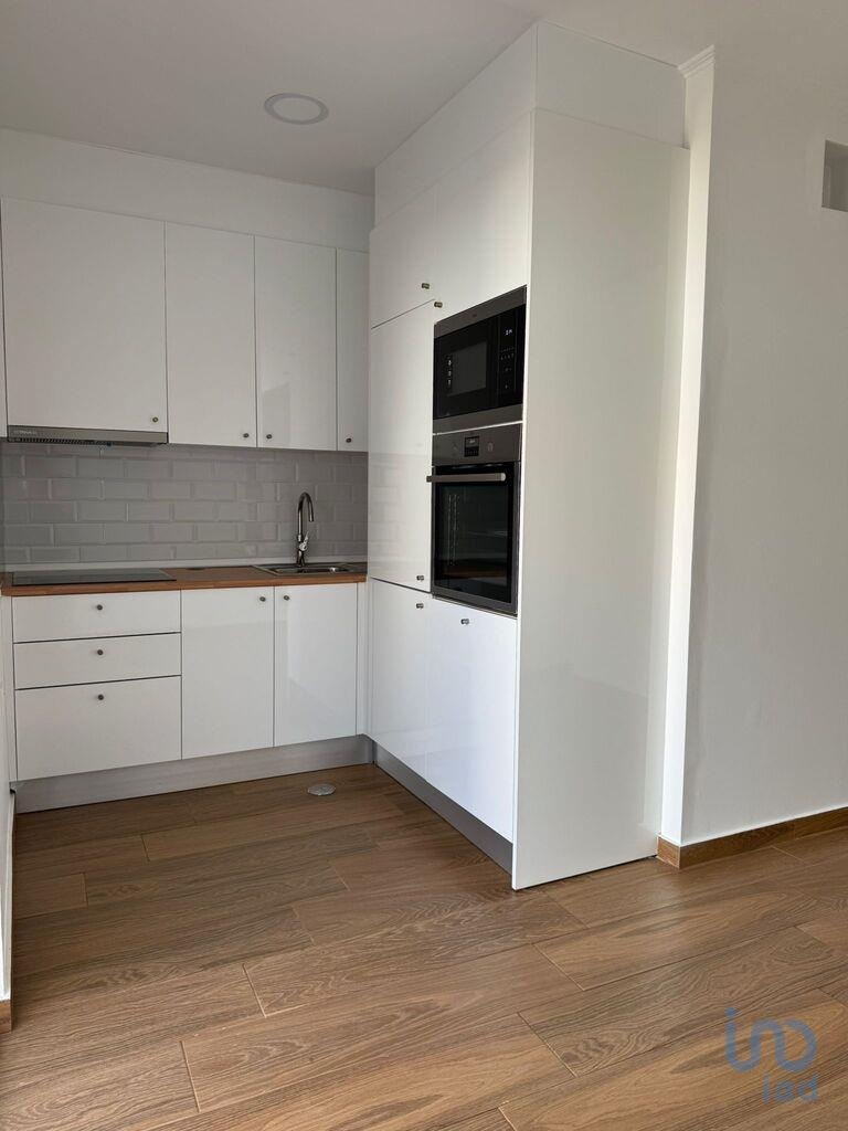 House in Moita - view 1