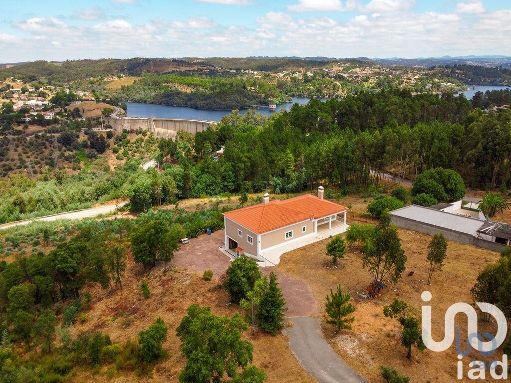 House in Abrantes - view 1