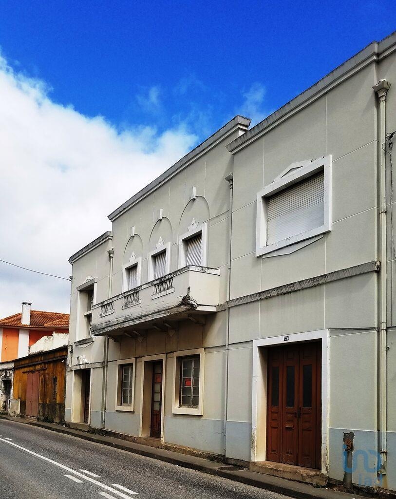 House in Bombarral - view 1