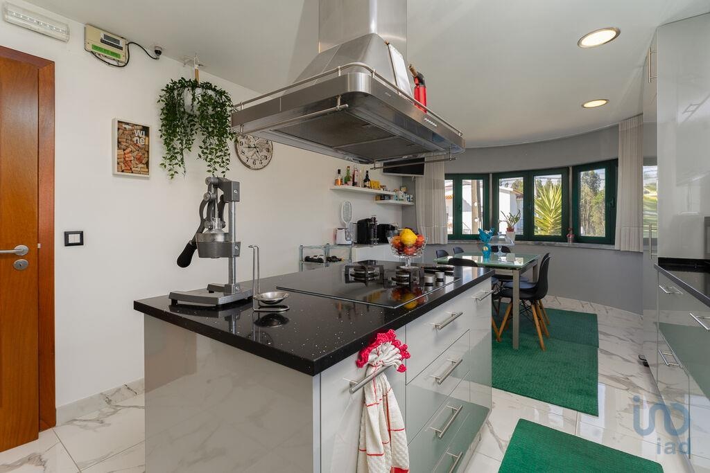 House in Caldas da Rainha - view 1