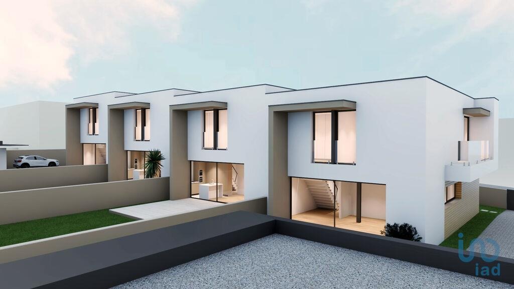 House in Fafe - view 1