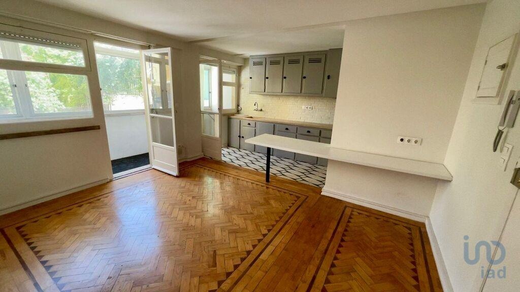 Apartment in Lisbon - view 1
