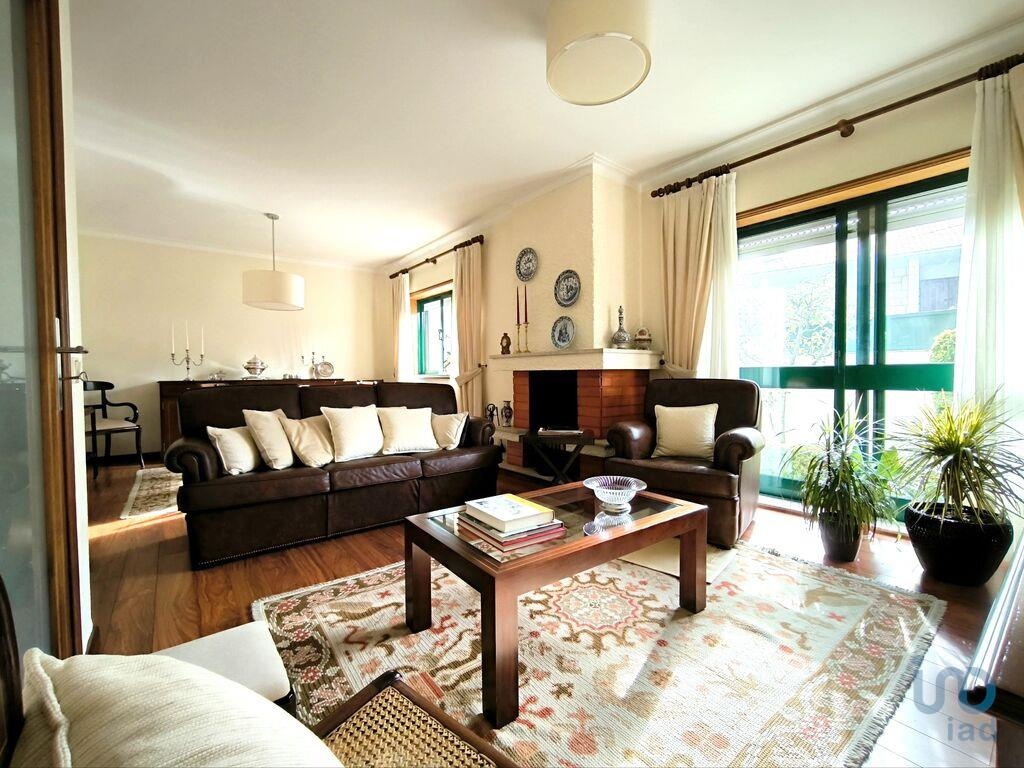 House in Vila Nova de Gaia (Santa Marinha) - view 1
