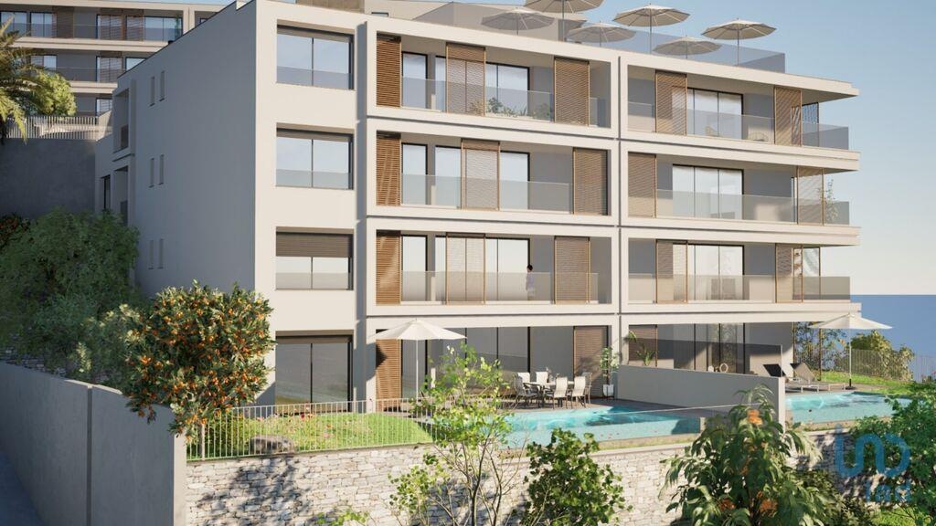 Apartment in Estreito de Camara de Lobos - view 1