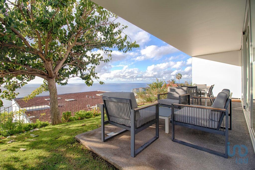 House in Funchal - view 1