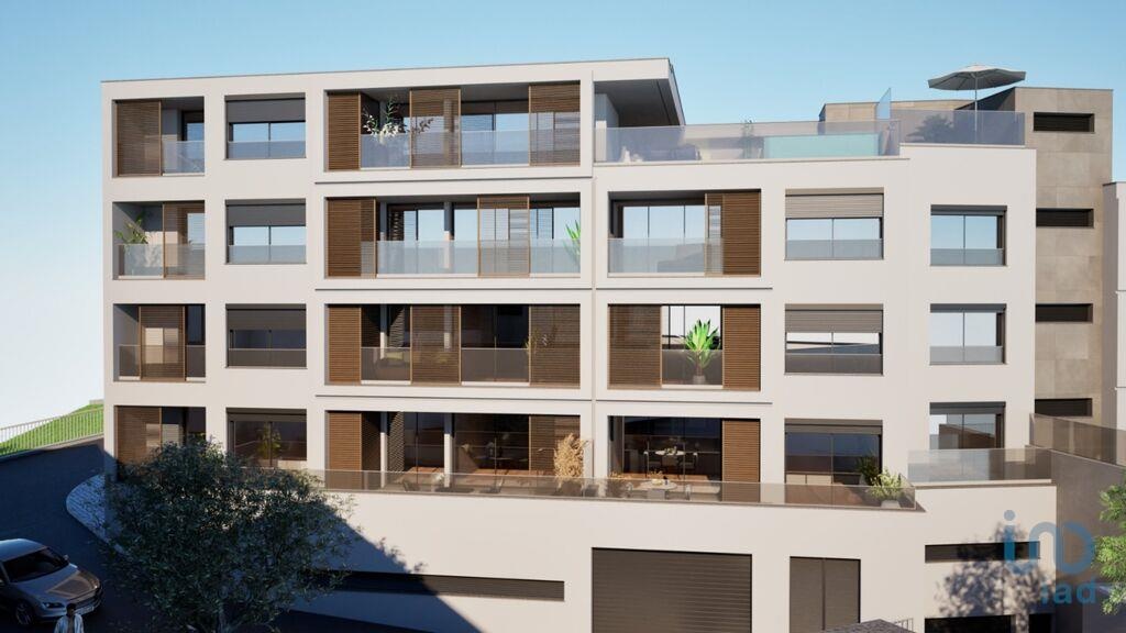 Apartment in Estreito de Camara de Lobos - view 1