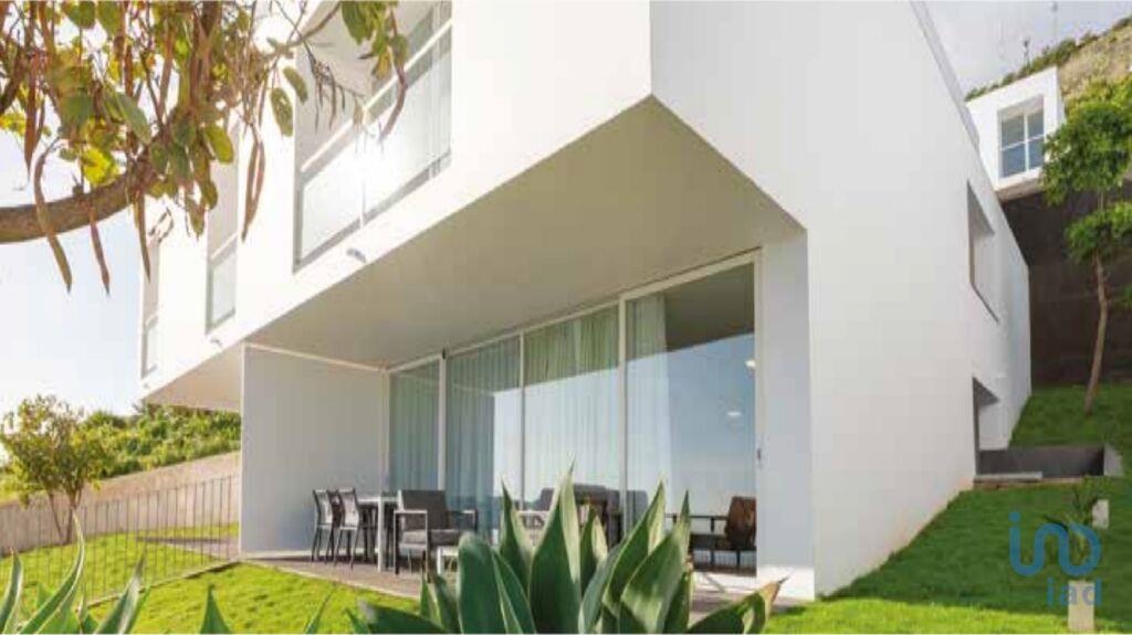 House in Funchal - view 1