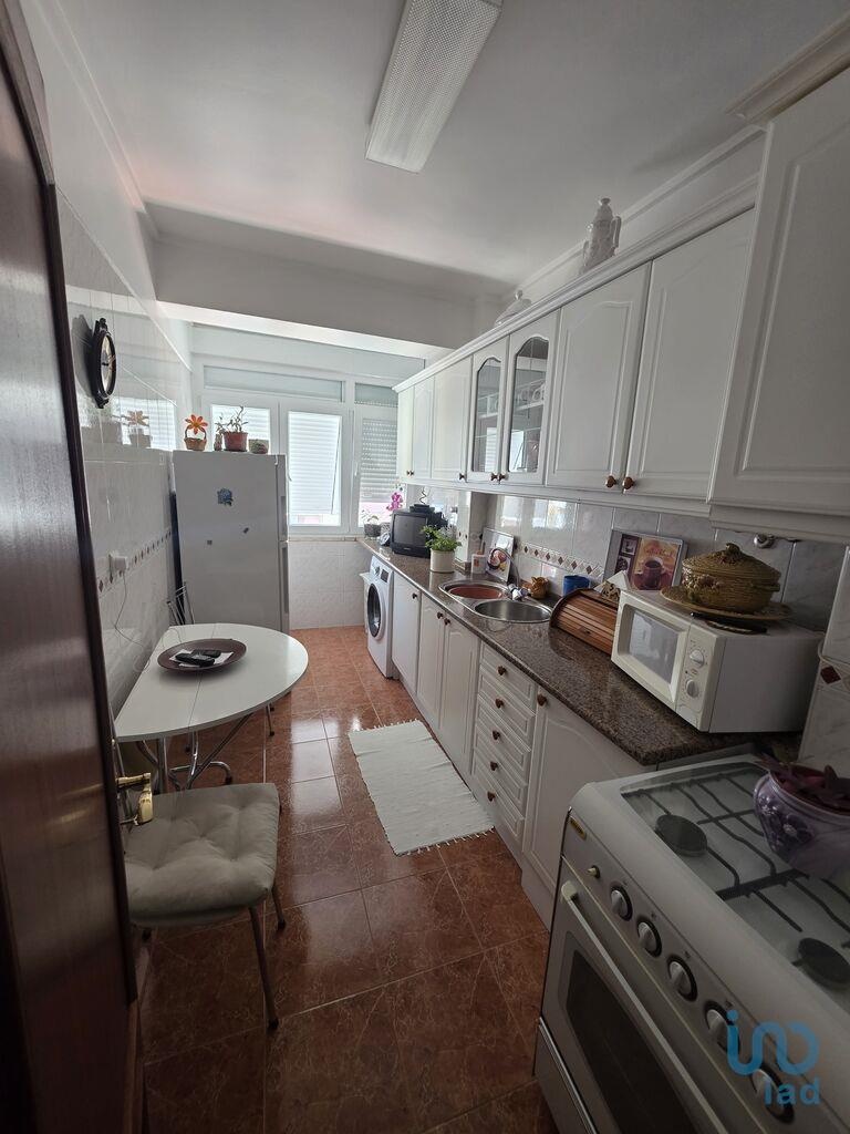 Apartment in Odivelas - view 1