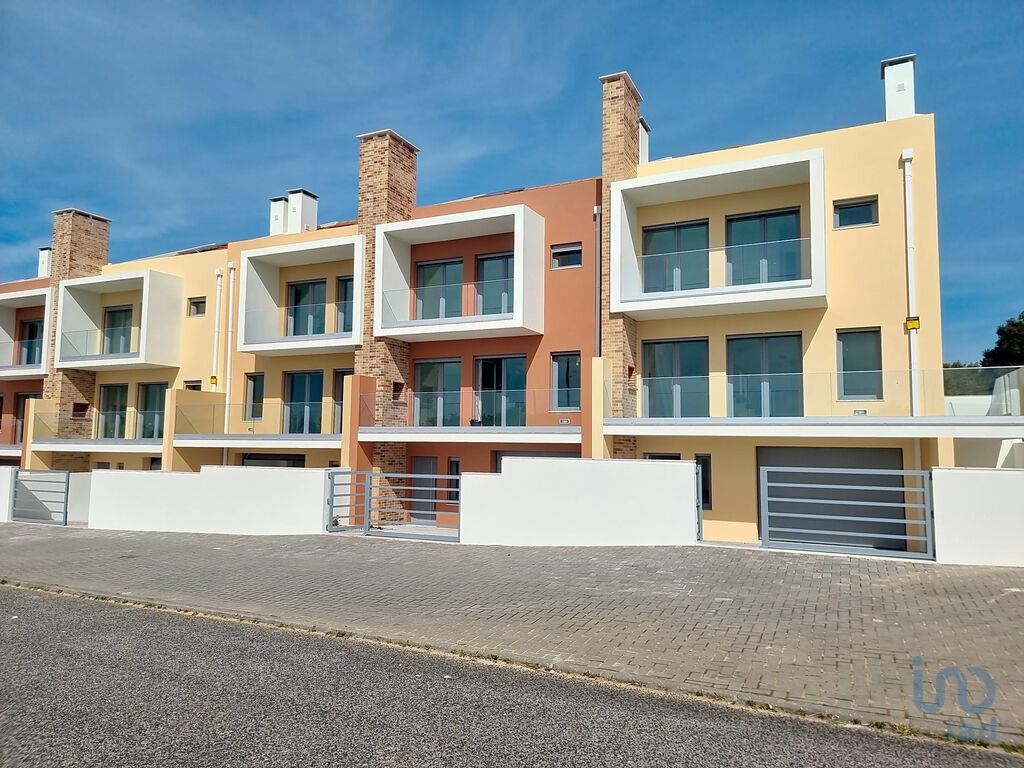 House in Torres Vedras - view 1