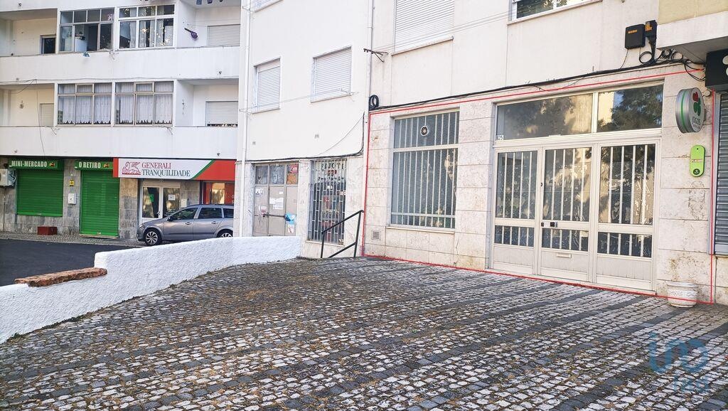House in Vila Franca de Xira - view 1
