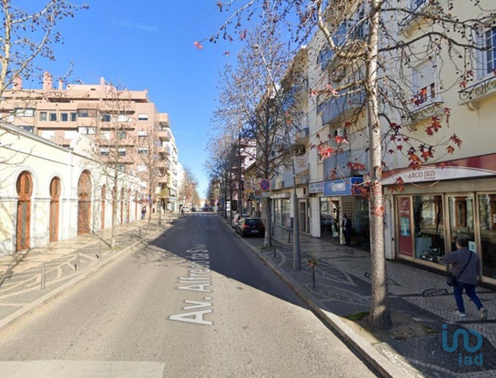 House in Barreiro - view 1