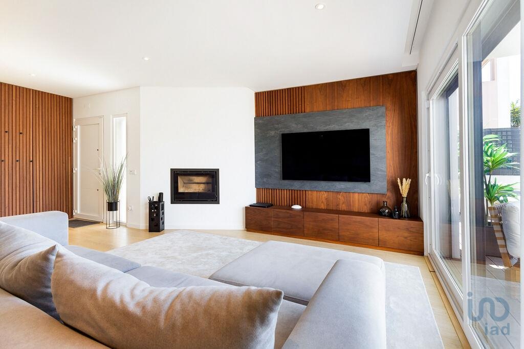 House in Setubal - view 1