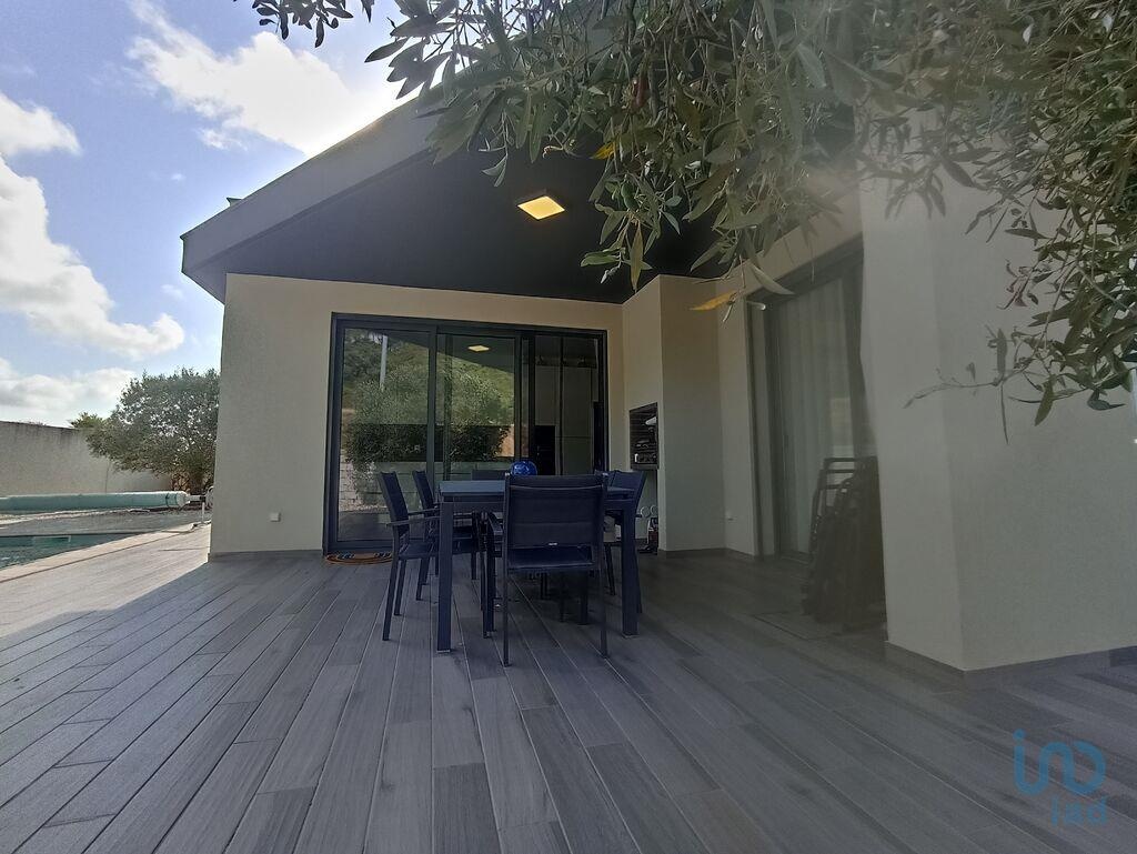 House in Caldas da Rainha - view 1