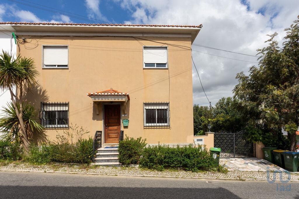 House in Lisbon - view 1