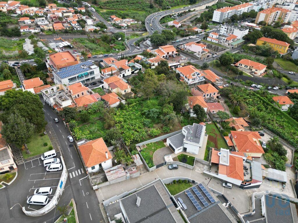 House in Funchal - view 1