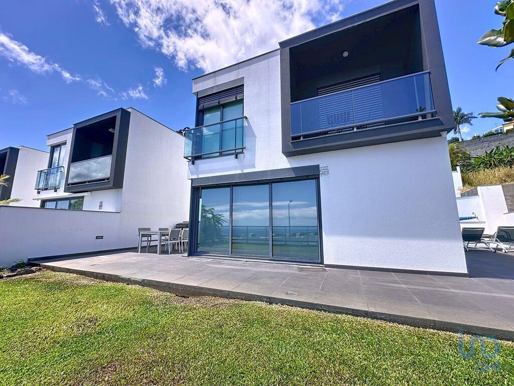 House in Santa Cruz - view 1