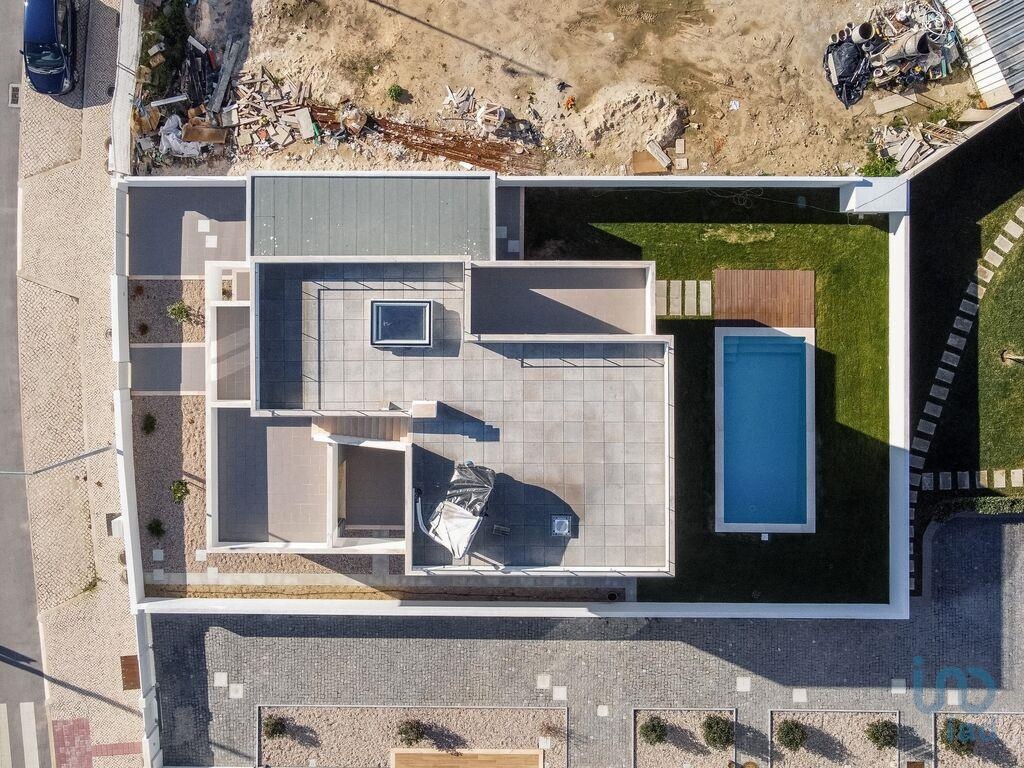 House in Caldas da Rainha - view 1