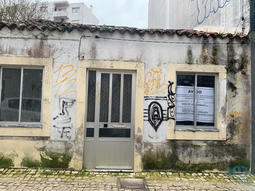 House in Caldas da Rainha - view 1
