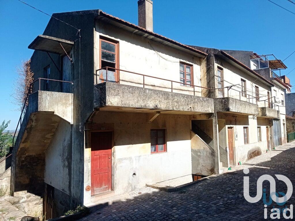 House in Tabuaco - view 1