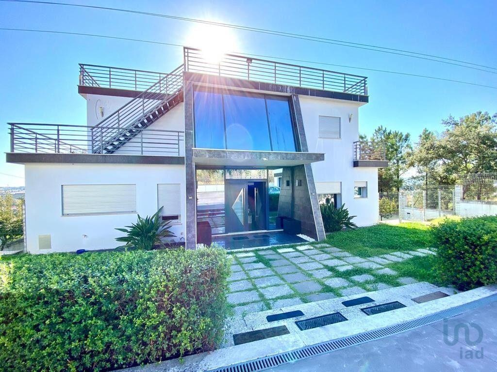 House in Tomar - view 1