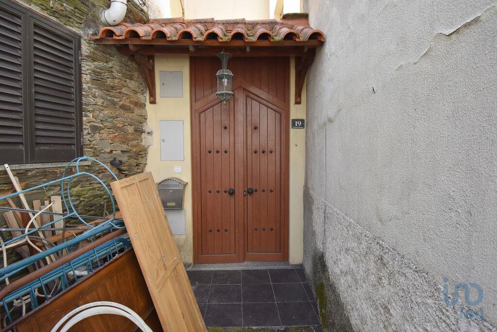 House in Arganil - view 1