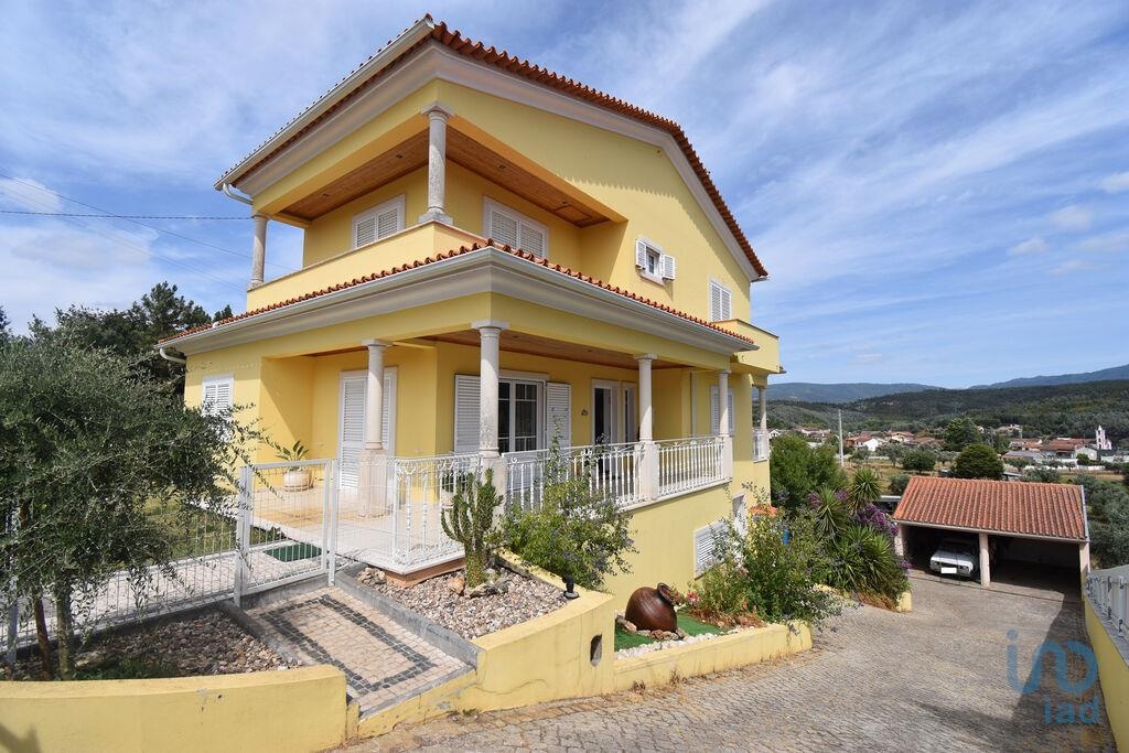 House in Lousa - view 1