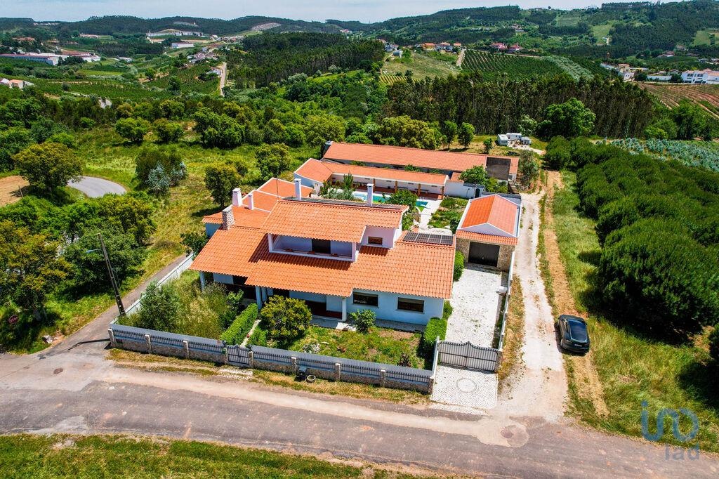 House in Caldas da Rainha - view 1