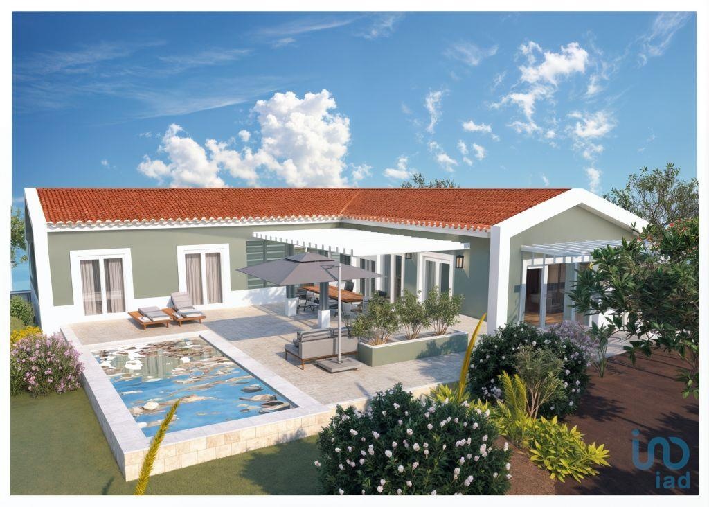 House in Caldas da Rainha - view 1