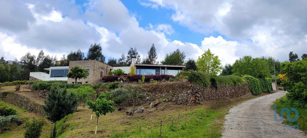 House in Oliveira do Hospital - view 1