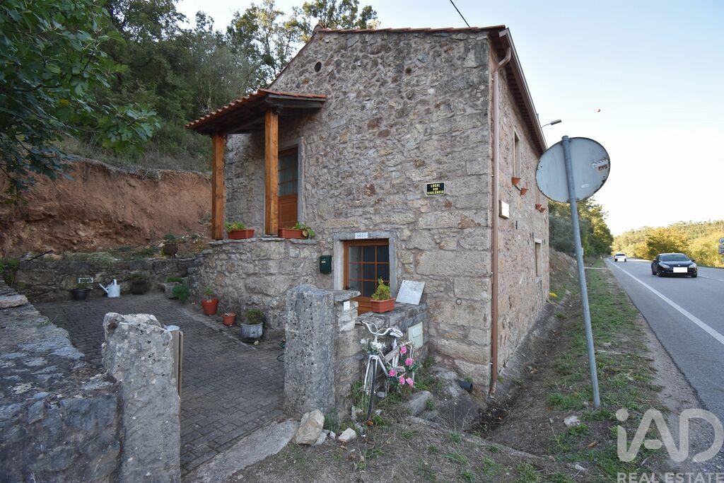 House in Cumeeira - view 1