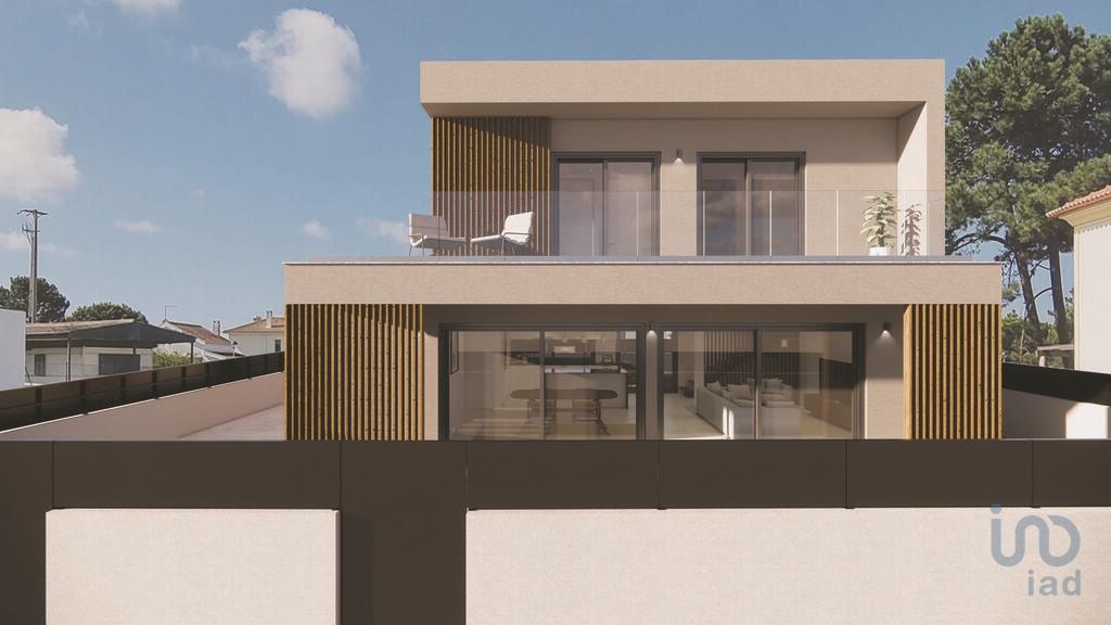 House in Sesimbra - view 1