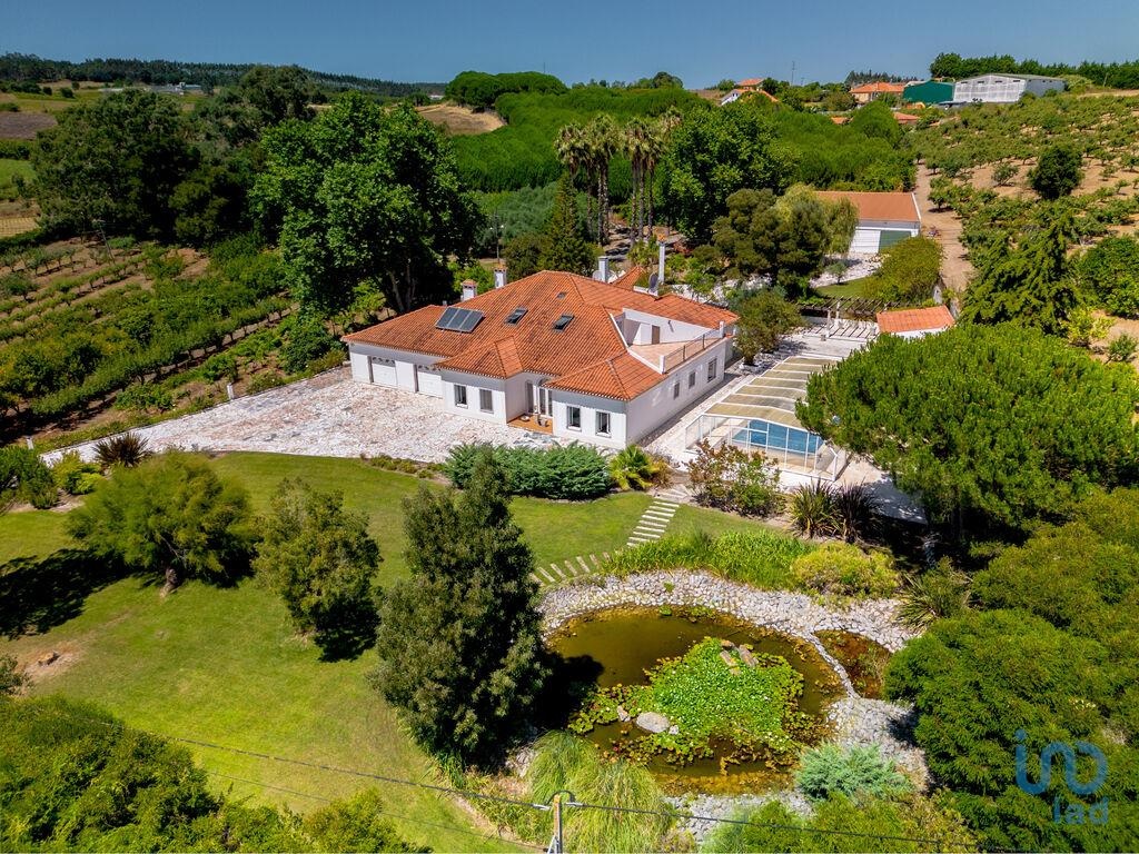 House in Lourinha - view 1