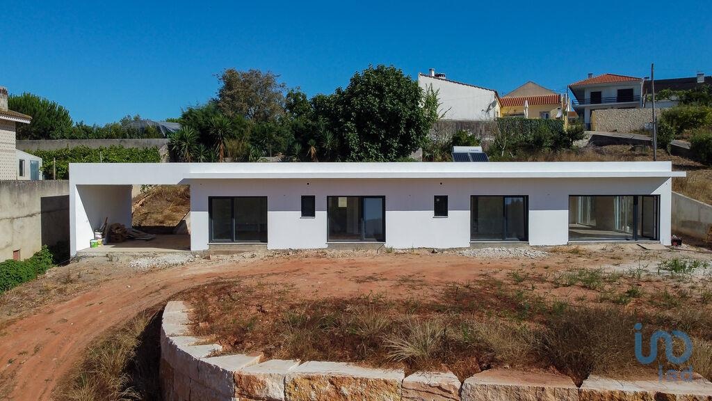 House in Cadaval - view 1