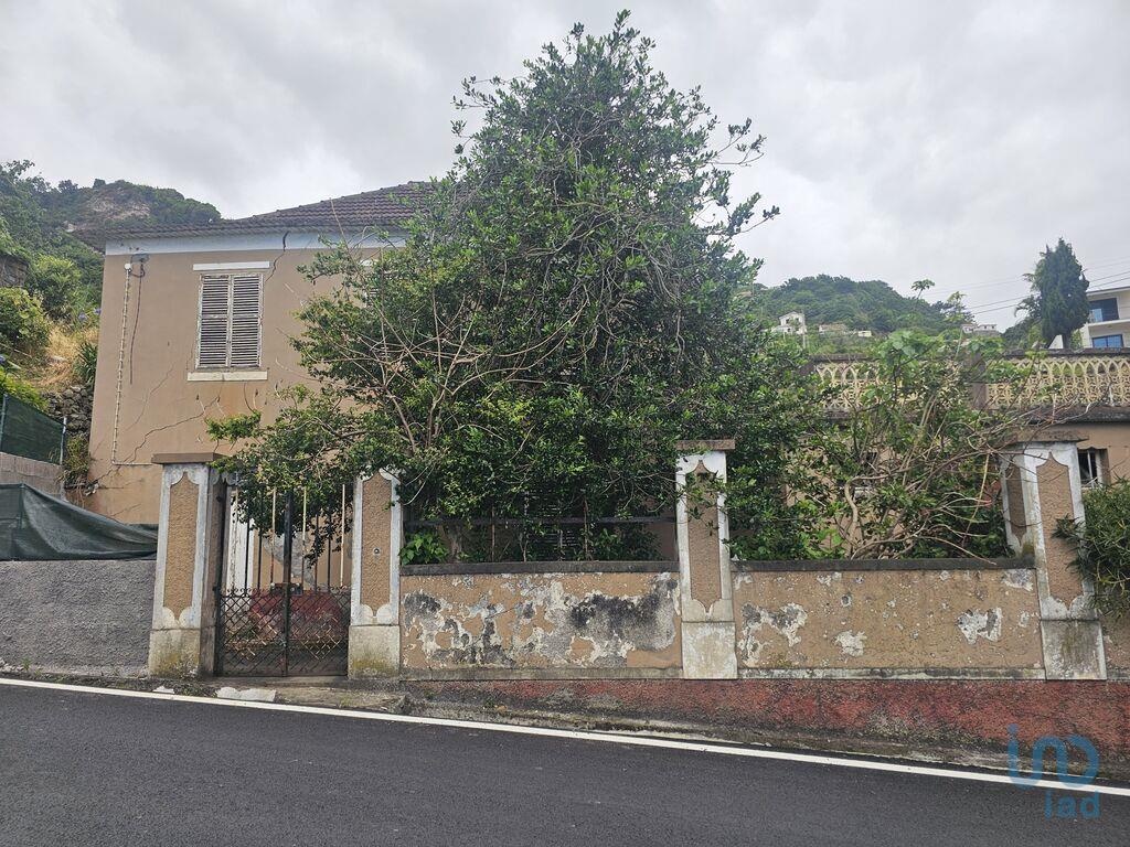 House in Machico - view 1
