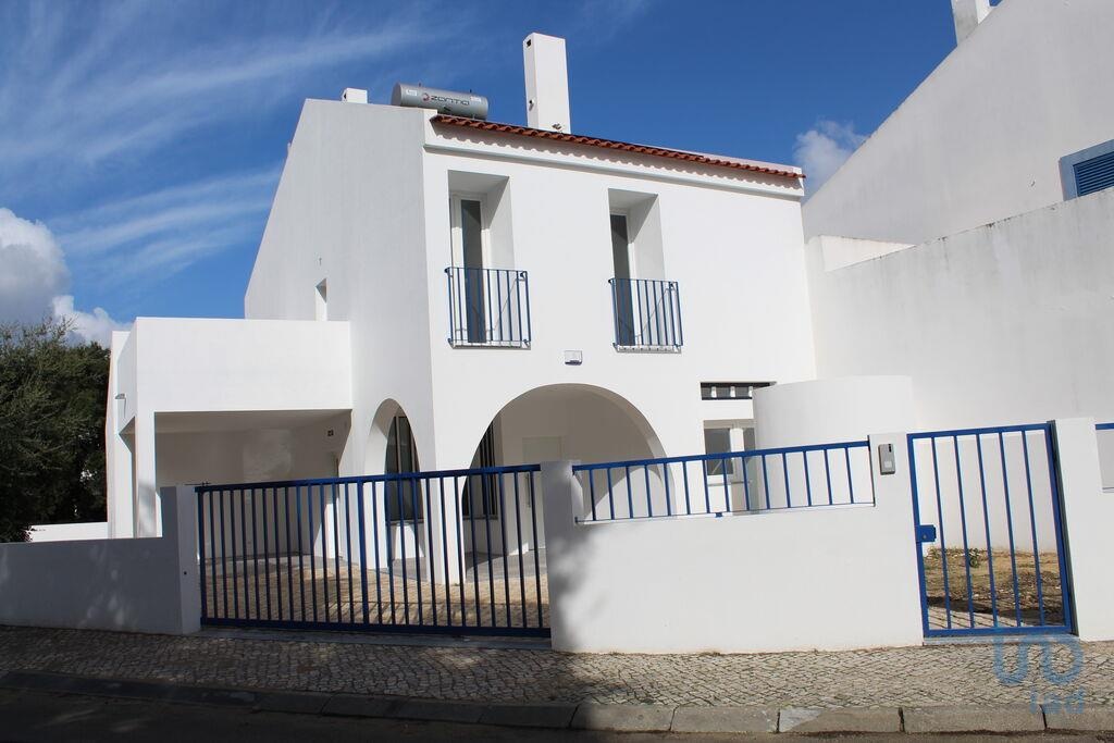 House in Palmela - view 1