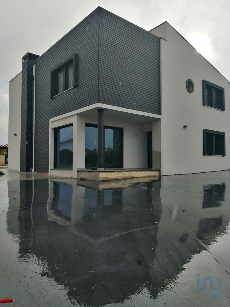 House in Chaves - view 1