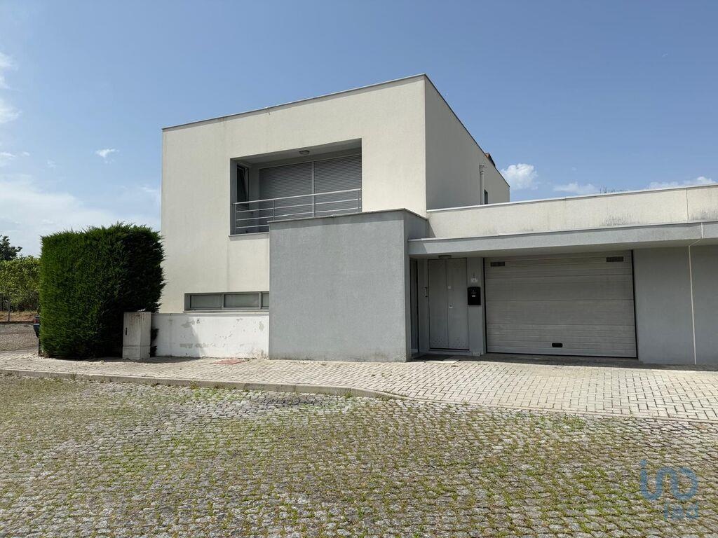 House in Arcos de Valdevez - view 1